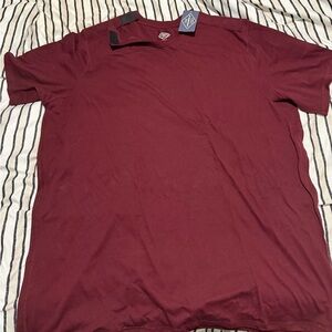 St. John's Bay Men's Burgundy Short Sleeve Tee